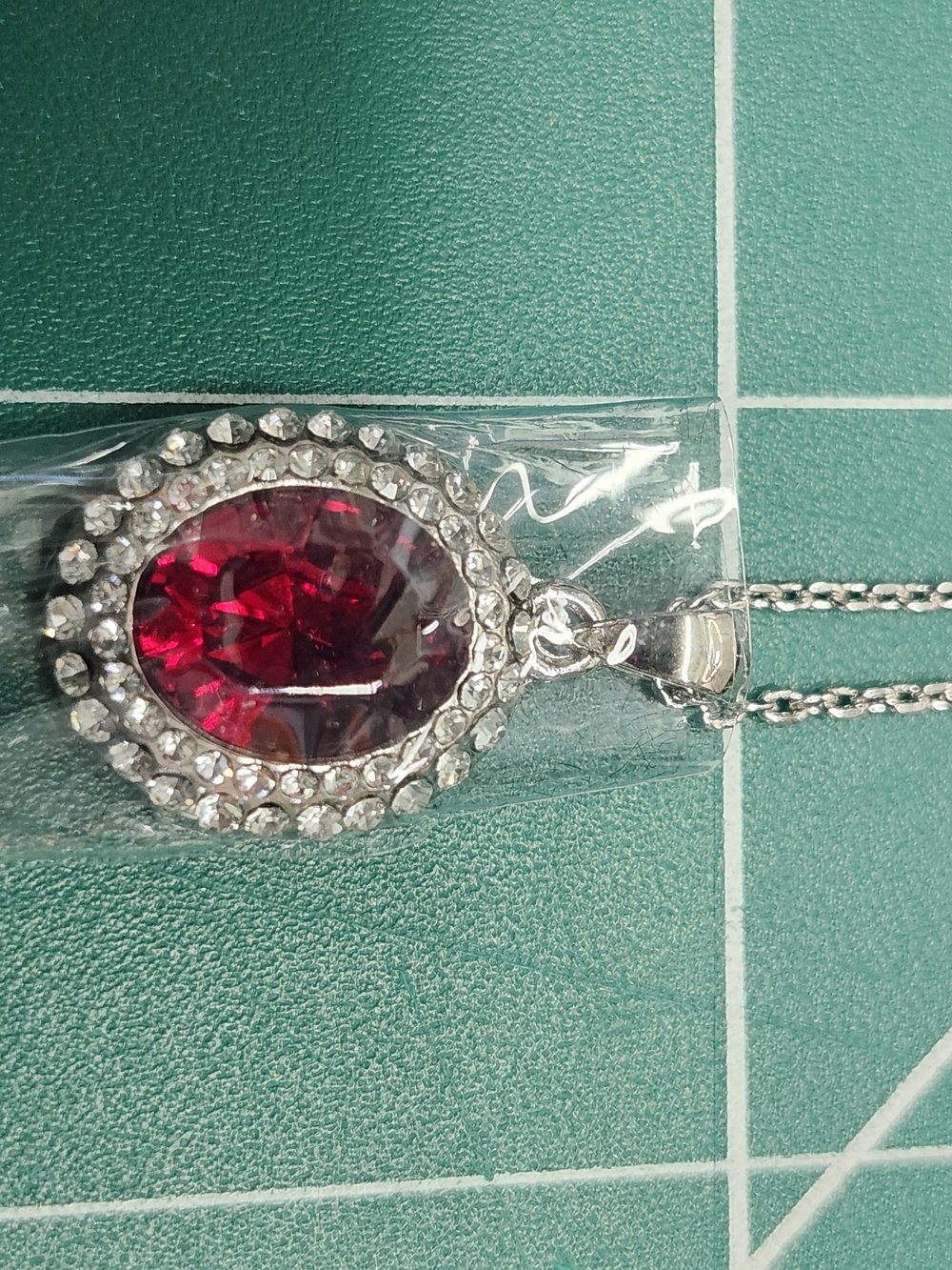 Silvertone Necklace with Red Oval Pendant And Matching Bracelet. - Picture 2 of 7